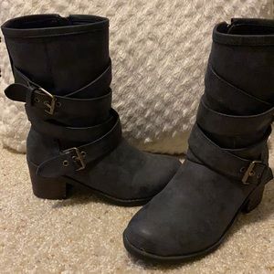 Like new, GC boots